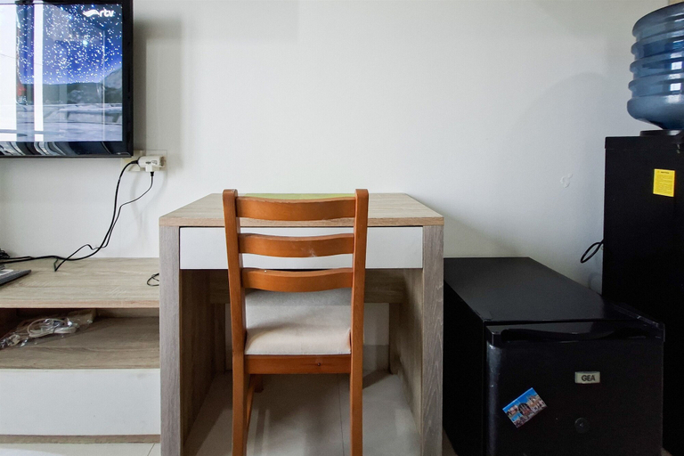 Room 3, Bright Comfortable Studio Room At Apartment Springwood Residence Tangerang, Tangerang