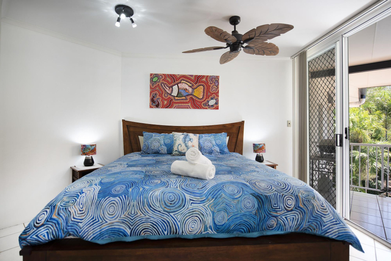 2, Golden Sands Beachfront Apartment Resort, Cairns