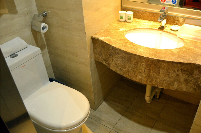 Bathroom 4, RONGDE (Hohhot Drum Tower, Jiangjun Yashu Metro Station), Hohhot