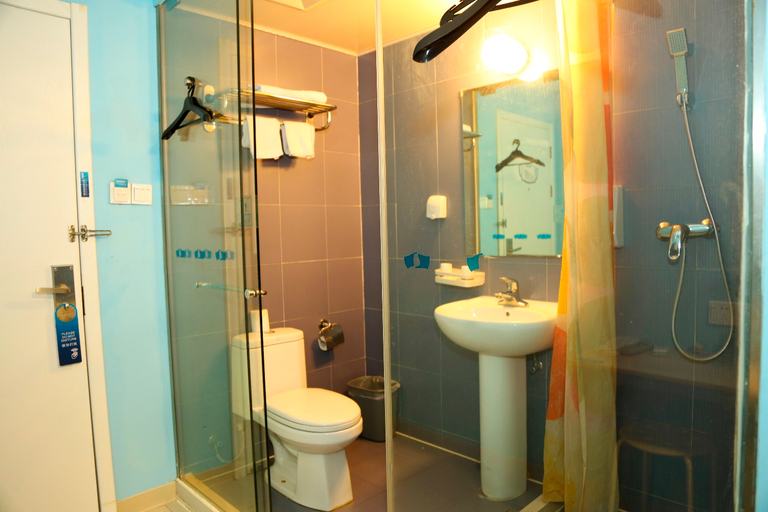 Bathroom 2, Bestay Hotel Express Yancheng Juchang Road, Yancheng