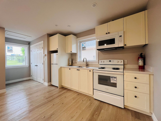 Private kitchen 4, Summerside Motel & Cottages, Prince