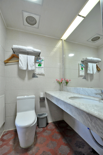 Bathroom 3, Bindao Holiday Inn(Tanggu Commercial Center Store, Binhai New Area), Tianjin