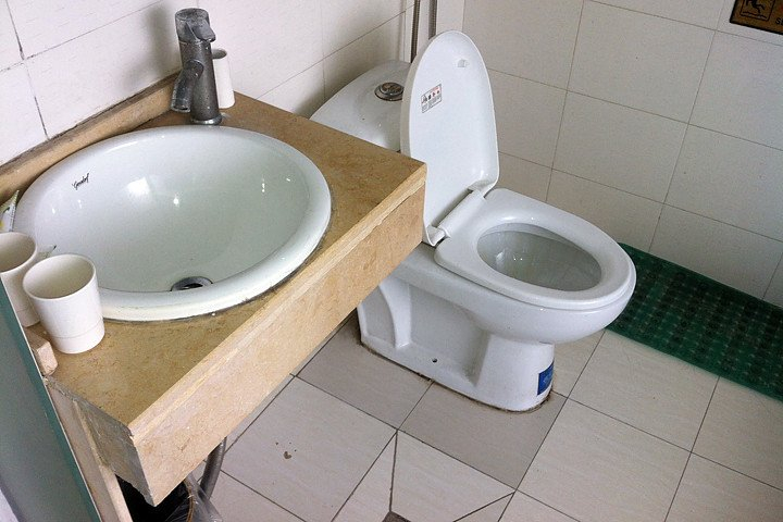 Bathroom 3, Wangkelong Express Hotel, Yichang