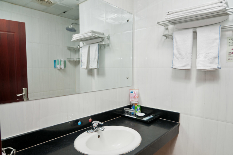 Bathroom 2, Echarm Hotel Dongying Dongcheng Nanyi Road, Dongying