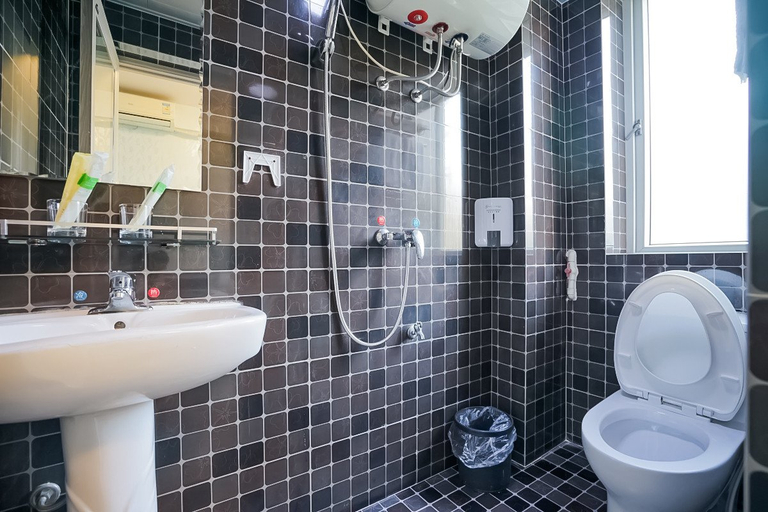 Bathroom, Geerman Hotel, Xiamen