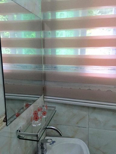 Bathroom 3, Yishan Bishui Inn, Qiannan Buyei and Miao