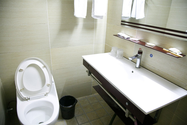 Bathroom 5, Wenzhou jinyuan hotel, Wenzhou