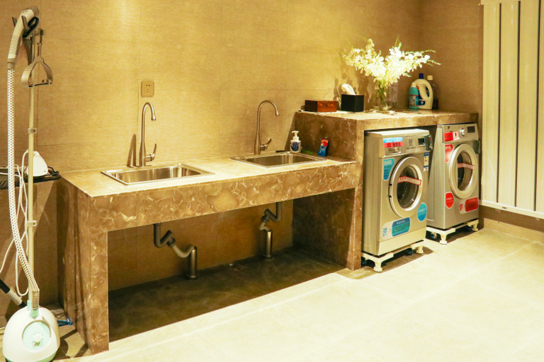 Bathroom 2, Homeinn Plus Hotel (Dalian Economic and Technological Development Zone Jinma Road), Dalian