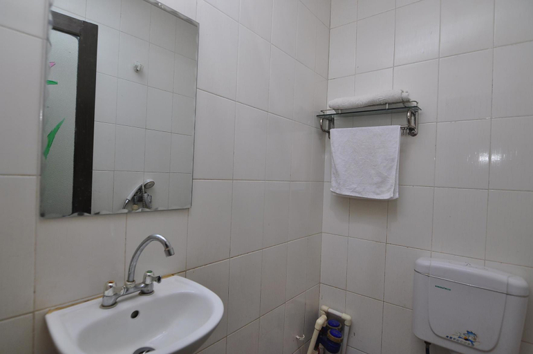 Bathroom 2, Yuntian Business Hostel, Kunming