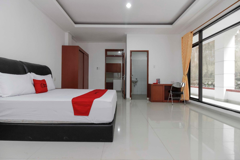 Others 5, RedDoorz Premium near Stasiun Lenteng Agung, South Jakarta