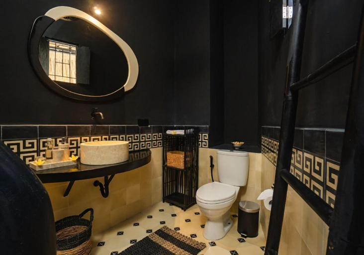 Bathroom 5, Dara Boutique Hotel, Badung