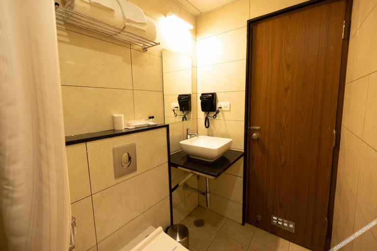 Bathroom 4, Poornima Regency, Bangalore