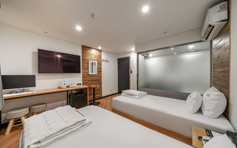 Bedroom 2, Busan Guseo-dong Candle, Geumjeong