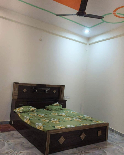 Room 5, HOTEL DIAMOND, Sitapur