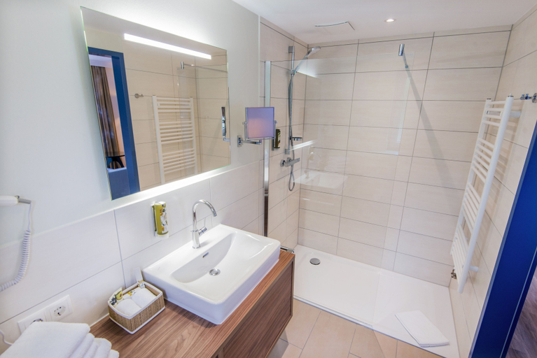 Bathroom 5, Boutique-Hotel Zur alten Post, Dithmarschen