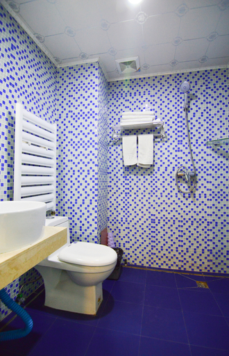 Bathroom 3, Ripple Hotel (Jiaozhou Railway Station West Lanzhou Road Store), Qingdao