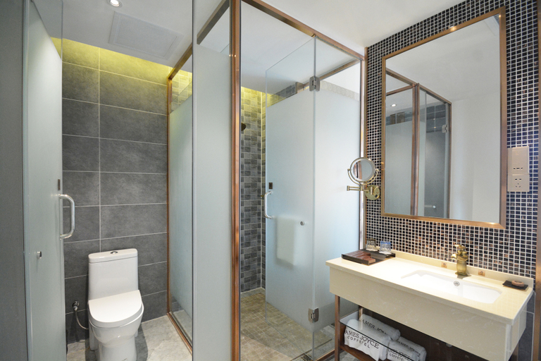 Bathroom 2, James Joyce Coffetel Hotel, Zhengzhou