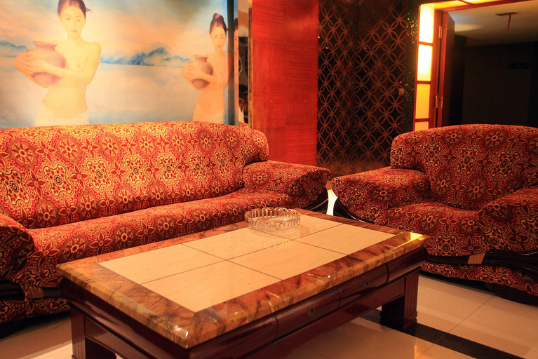 Others 4, Weini Hostel, Yiyang