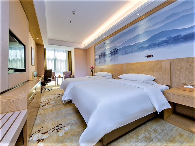 Others 2, Vienna Hotel (Lichuan Central Bus Station), Enshi Tujia and Miao