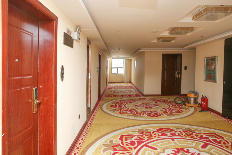 Bedroom 2, Zhongjin Hotel, Qinzhou