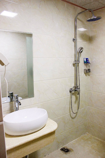 Bathroom 2, Huashang Hostel, Shenzhen