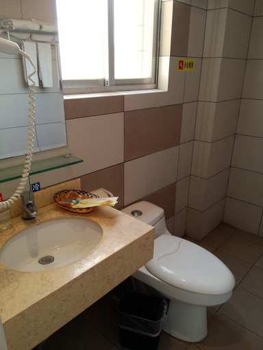 Bathroom 2, A Hotel Chain (Shishi Pedestrian Street), Quanzhou