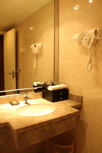 Bathroom 2, Westcare Hotel (Chengdu Global Center), Chengdu