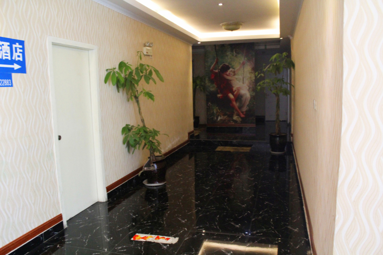 Others 5, Hello Hotel (Xindu Baoguang Temple), Chengdu