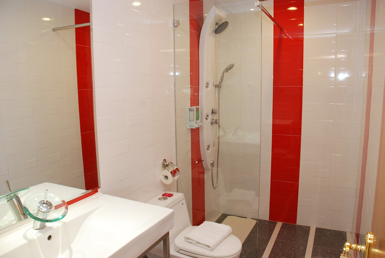 Bathroom, QING YUAN Hotel, Guangzhou