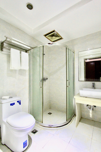 Bathroom 2, Huangjin Business Hotel, Jiaxing