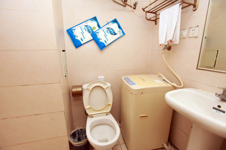 Bathroom 3, Shuting Hotel, Chengdu