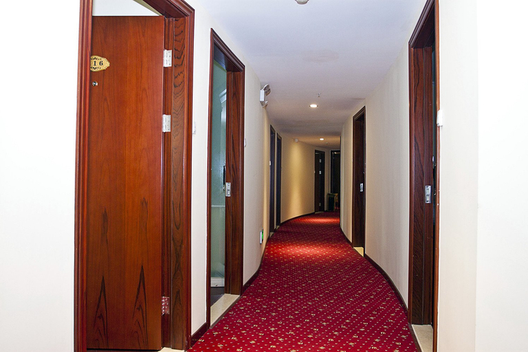 Others 4, Yanrui Hotel, Shanghai