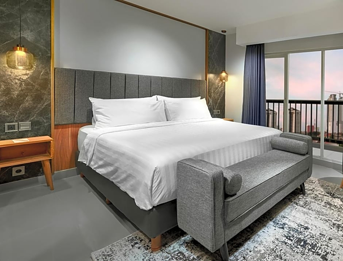 Bedroom 5, Aston Inn Jemursari Surabaya, Surabaya