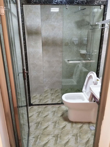 Bathroom, Lezhiyuan Hostel, Nanping