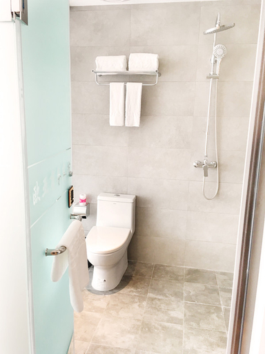 Bathroom 5, OUYA BUSINESS HOTEL, Beijing