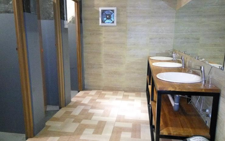 Bathroom 5, Tani Jiwo Hostel, Wonosobo