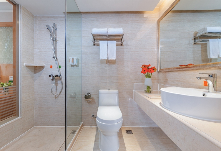Bathroom, Vienna Hotel (Guilin Xing'an), Guilin