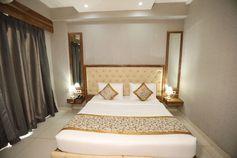 Bedroom 4, Hotel Starex, Gurgaon