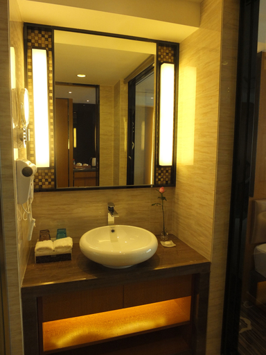 Bathroom 3, Ding Sheng Yun Tian Hotel, Zhanjiang