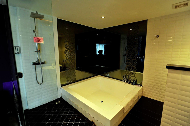 Bathroom 2, Smile Hotel, Guiyang