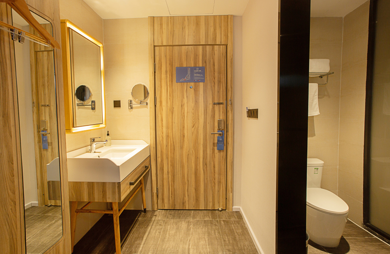 Bathroom 4, Hanting Premium Hotel Xianyang Yuquan Road Wanda Plaza, Xianyang