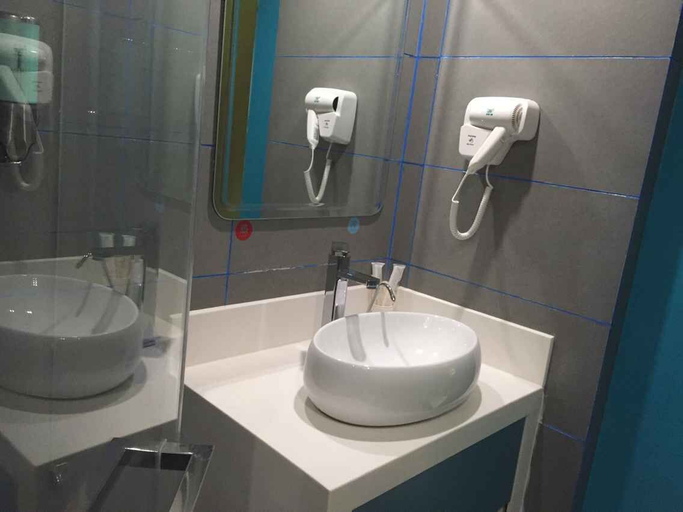 Bathroom, Meijing Zhilv Chain Hotel (Jincheng People Square), Jincheng