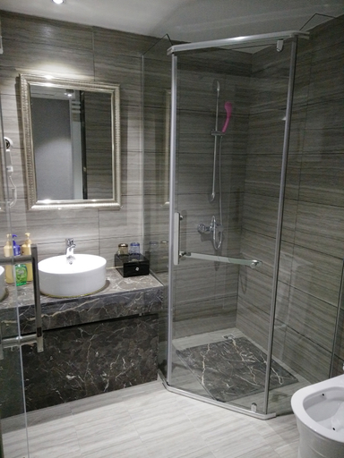 Bathroom 3, Xianning New World Business Hotel, Xianning