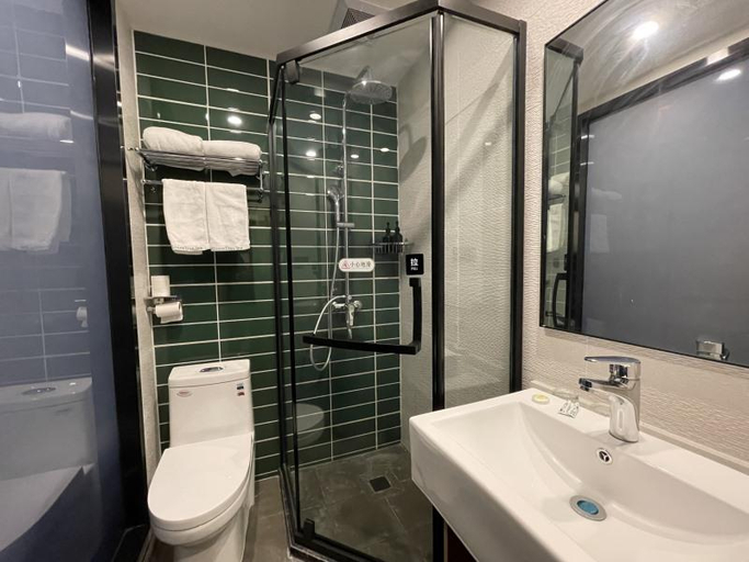 Bathroom 5, Greentree Inn Shanghai Minhang Jindu Road Express , Shanghai