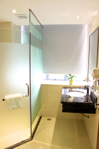 Bathroom 3, Campanile Hotel Shenzhen Gongming Honghuashan Metro Station, Shenzhen