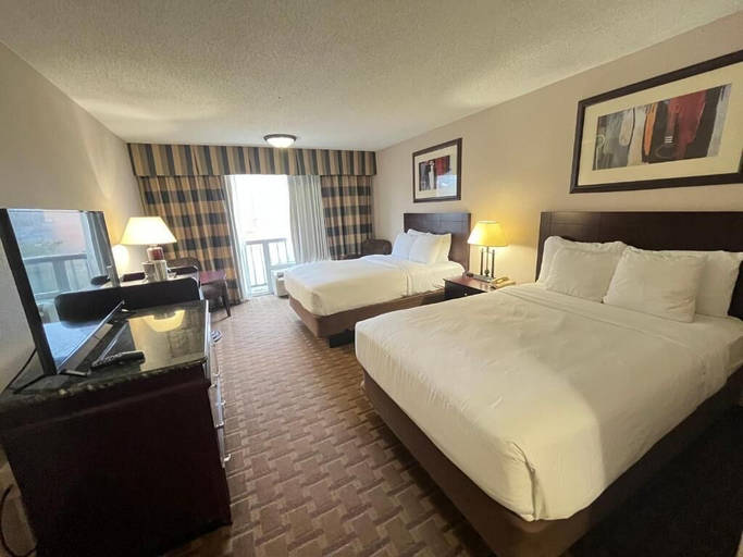 Room 4, Derby Hotel & Suites, Clark