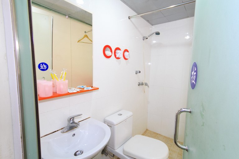Bathroom 3, Zhehao Business Hotel, Hangzhou