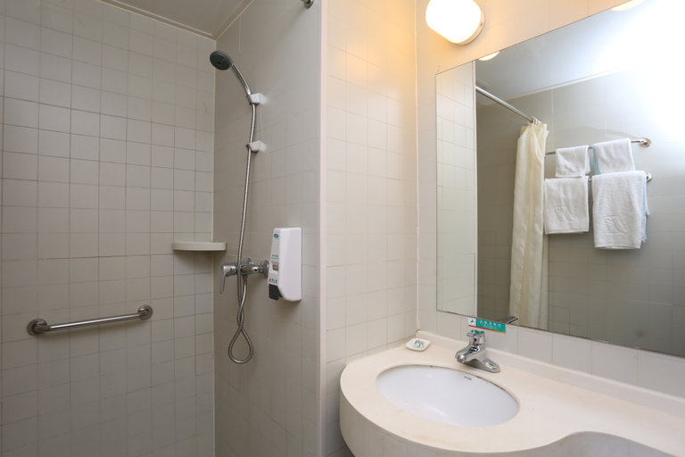Bathroom, Jinjiang Inn (Tonghua Shengli Road), Tonghua