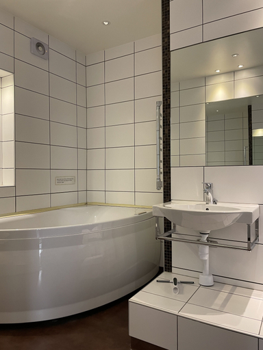Bathroom 3, Borsen Annex, Gotland