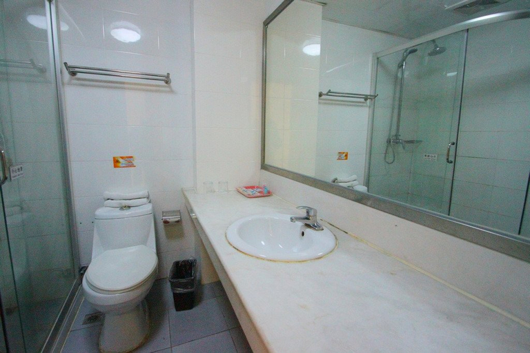 Bathroom 2, ホーム インNEO(ビジネスセンター), Shanghai